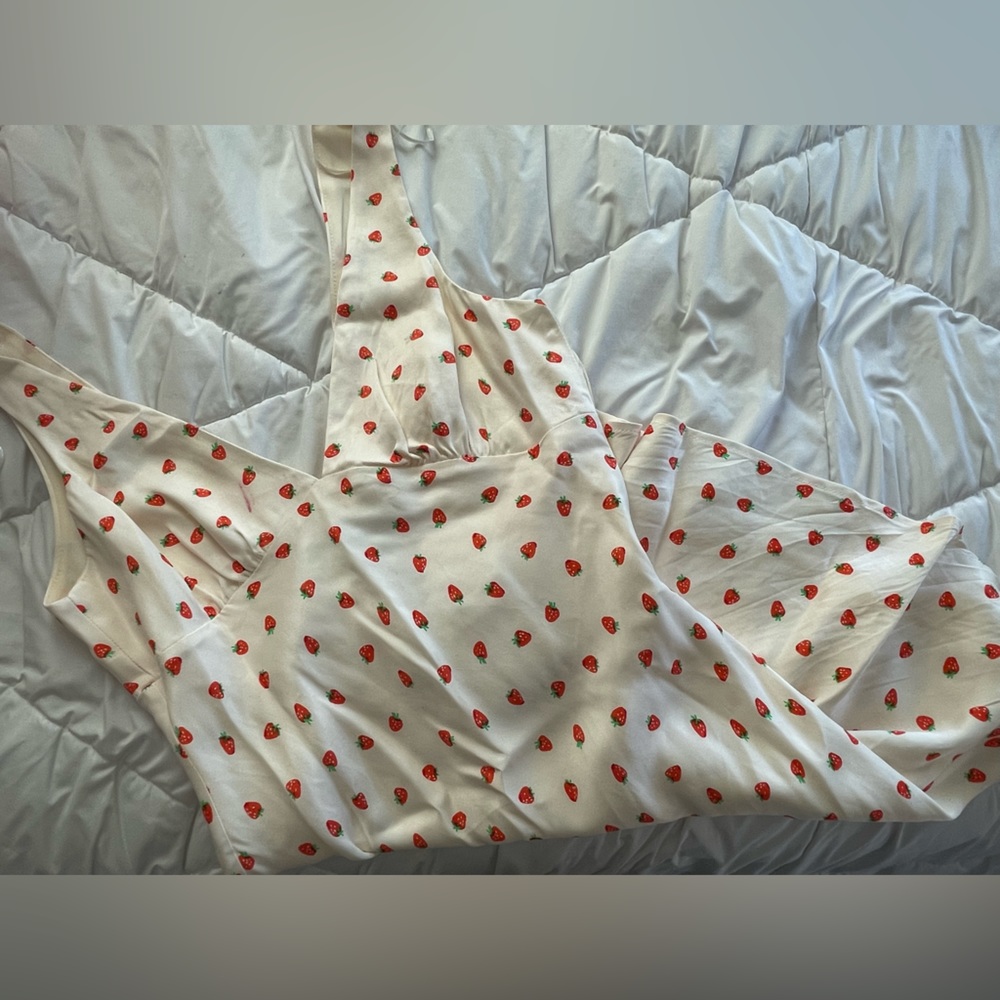 satin, faux silk, flowy summery italian countryside aesthetic dress